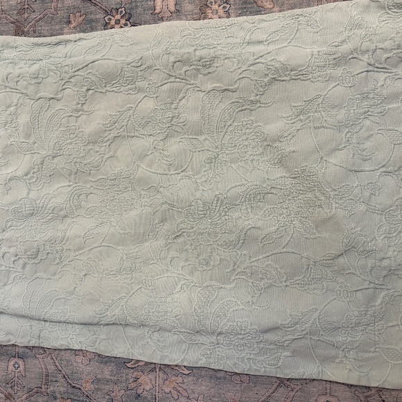 Pottery Barn heavy cotton raised floral damask standard pillow sham light blue - Picture 1 of 4